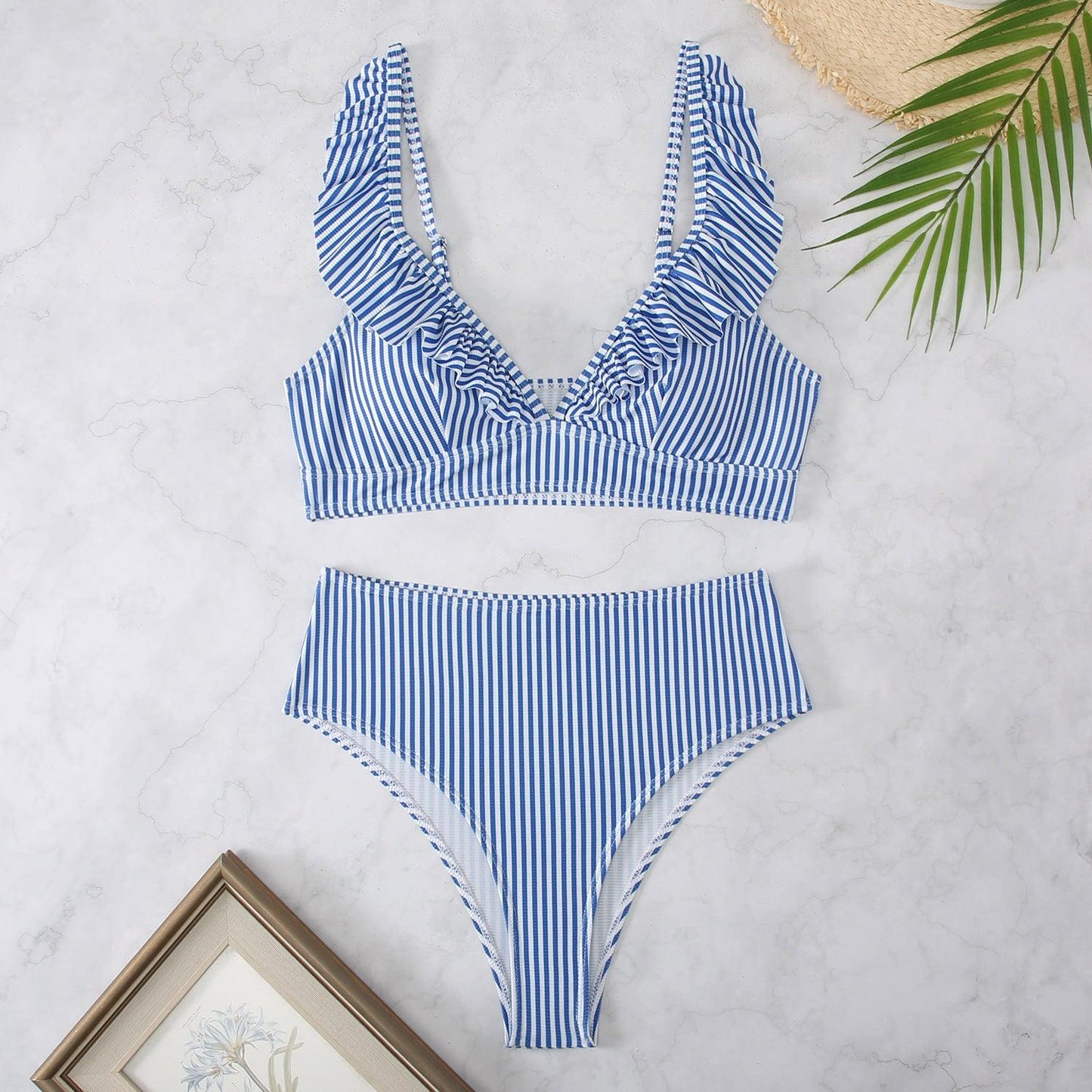 Fresh And Retro Striped Split Small Chest Bikini Vacation Swimwear