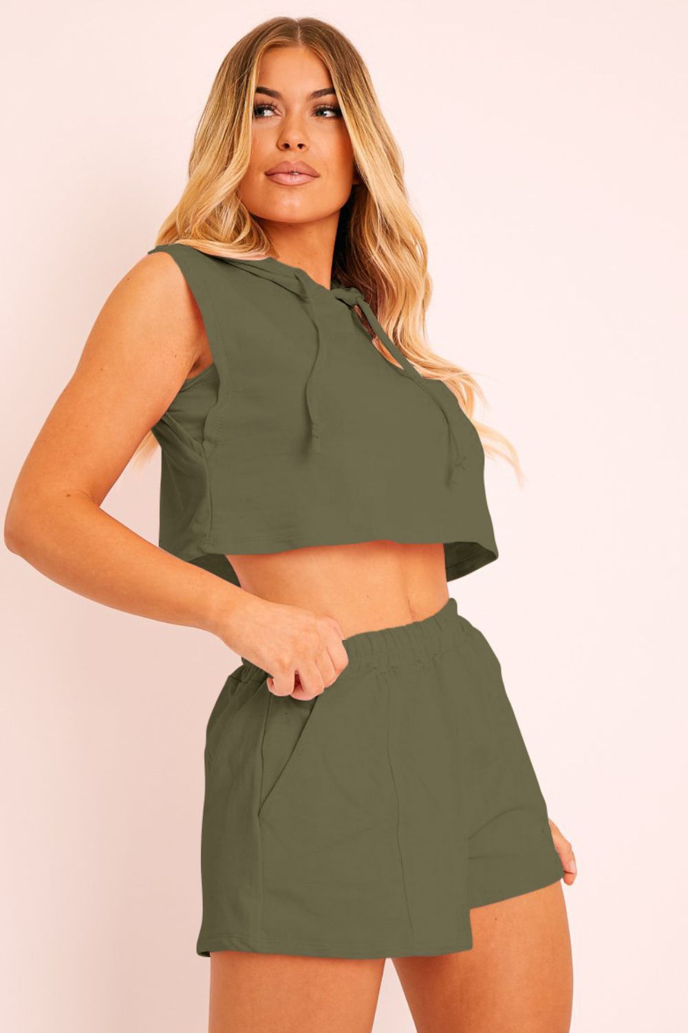 Hooded Crop Top & Pocketed Shorts Set - NawdeX