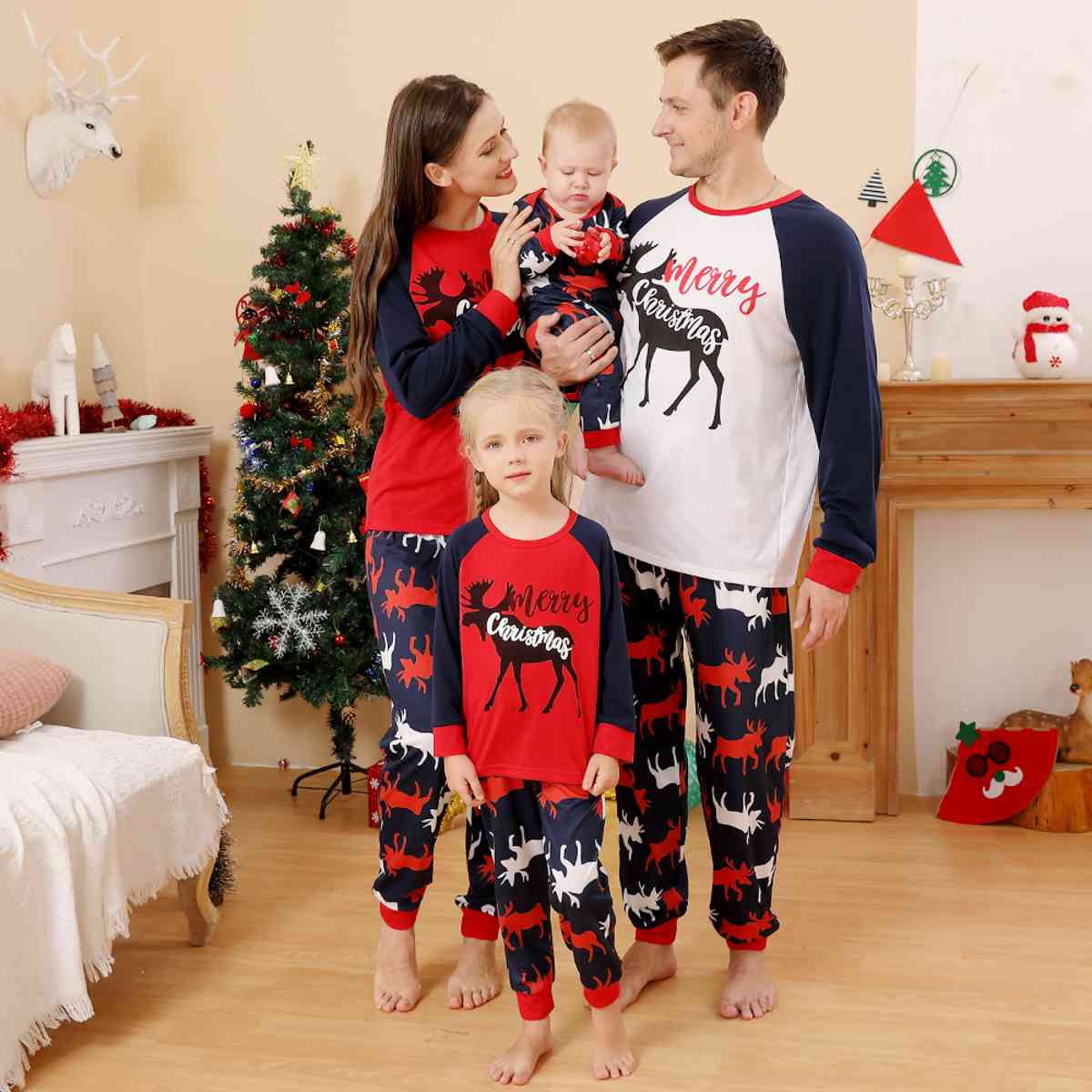 Women MERRY CHRISTMAS Graphic Top and Reindeer Pants Set - NawdeX