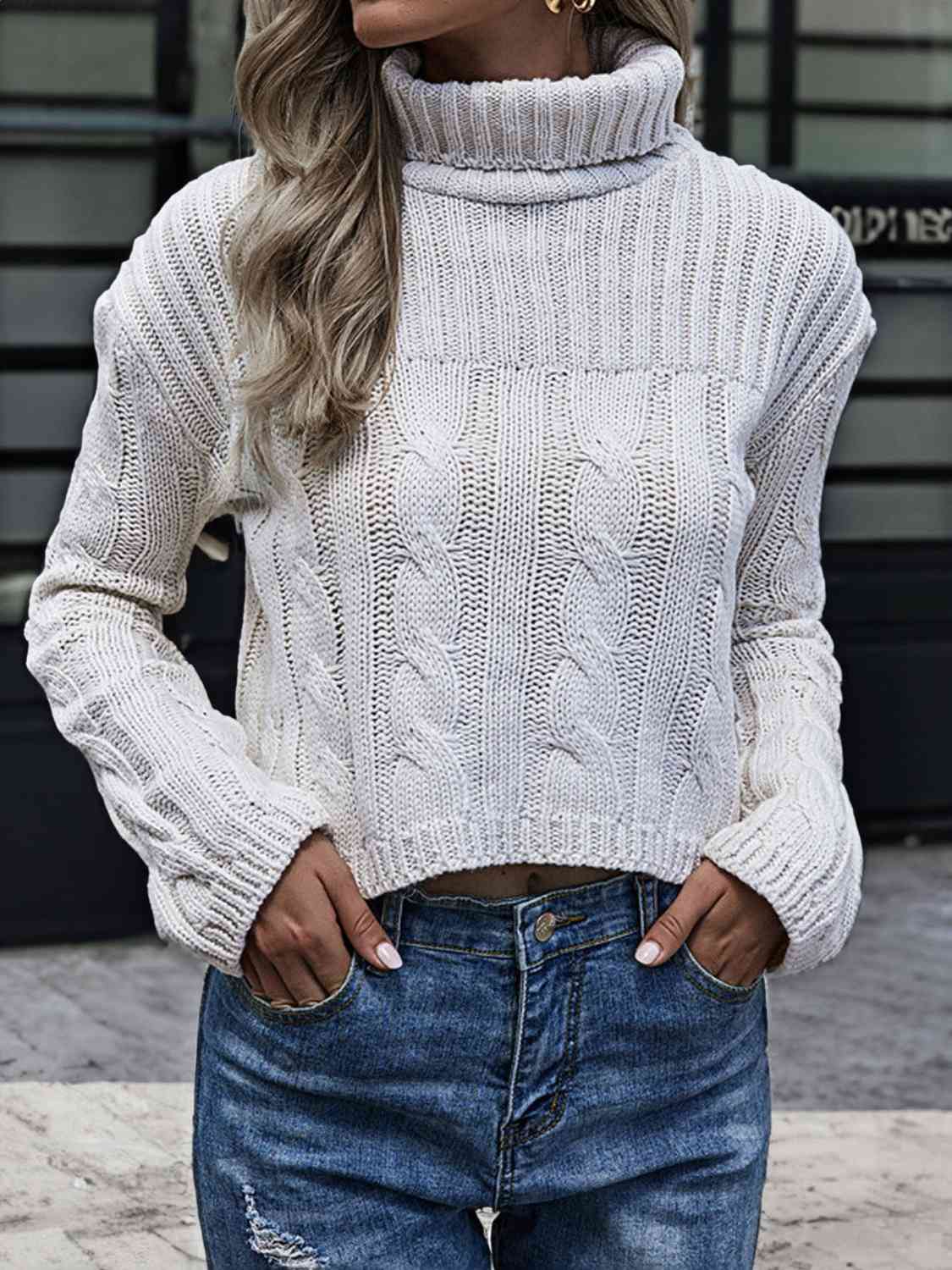 Cable-Knit Turtleneck Sweater - NawdeX